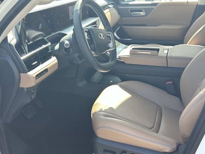 2027 INFINITI QX80 LUXE