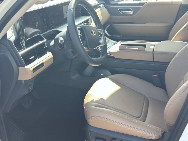 2027 INFINITI QX80 LUXE