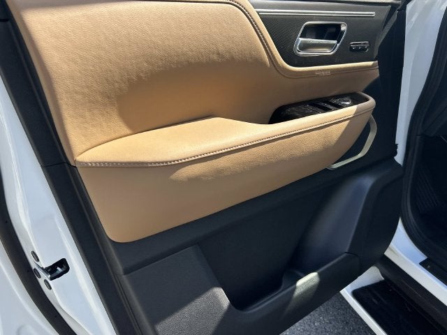 2027 INFINITI QX80 LUXE