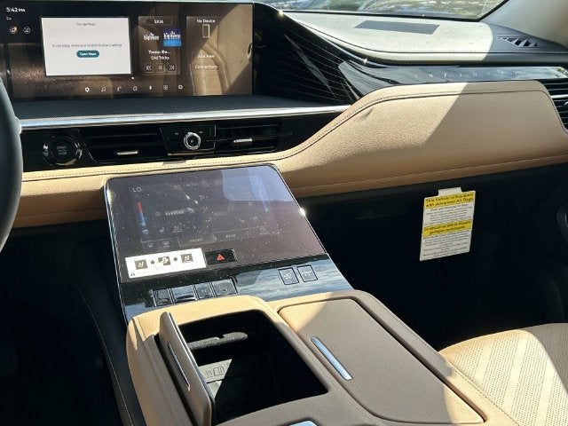 2027 INFINITI QX80 LUXE