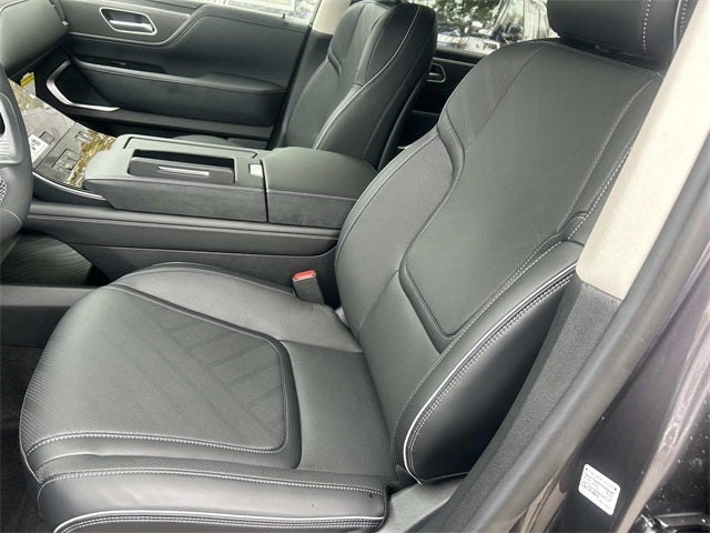 2026 INFINITI QX80 LUXE W/ SPLIT BENCH