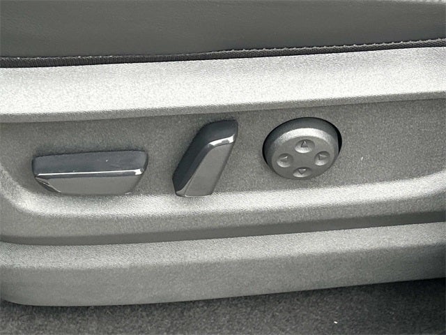 2026 INFINITI QX80 LUXE W/ SPLIT BENCH