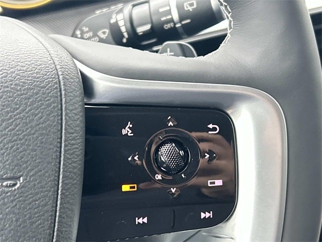 2026 INFINITI QX80 LUXE W/ SPLIT BENCH