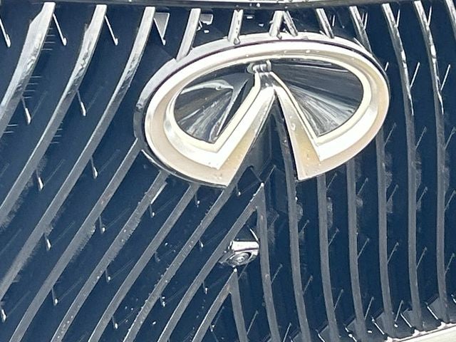 2026 INFINITI QX80 LUXE W/ SPLIT BENCH