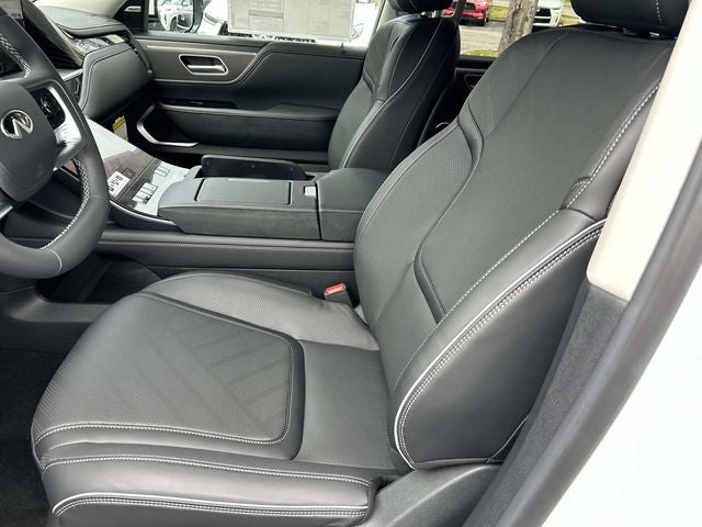 2026 INFINITI QX80 LUXE W/ SPLIT BENCH