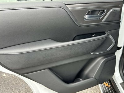 2026 INFINITI QX80 LUXE W/ SPLIT BENCH