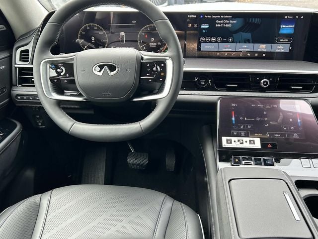 2026 INFINITI QX80 LUXE W/ SPLIT BENCH
