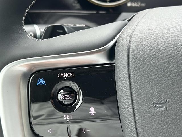 2026 INFINITI QX80 LUXE W/ SPLIT BENCH