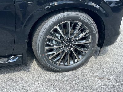 2027 INFINITI QX80 AUTOGRAPH